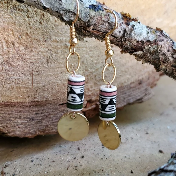 New Boho Native Navajo style dangle earrings gold tone pattern - Picture 3 of 4